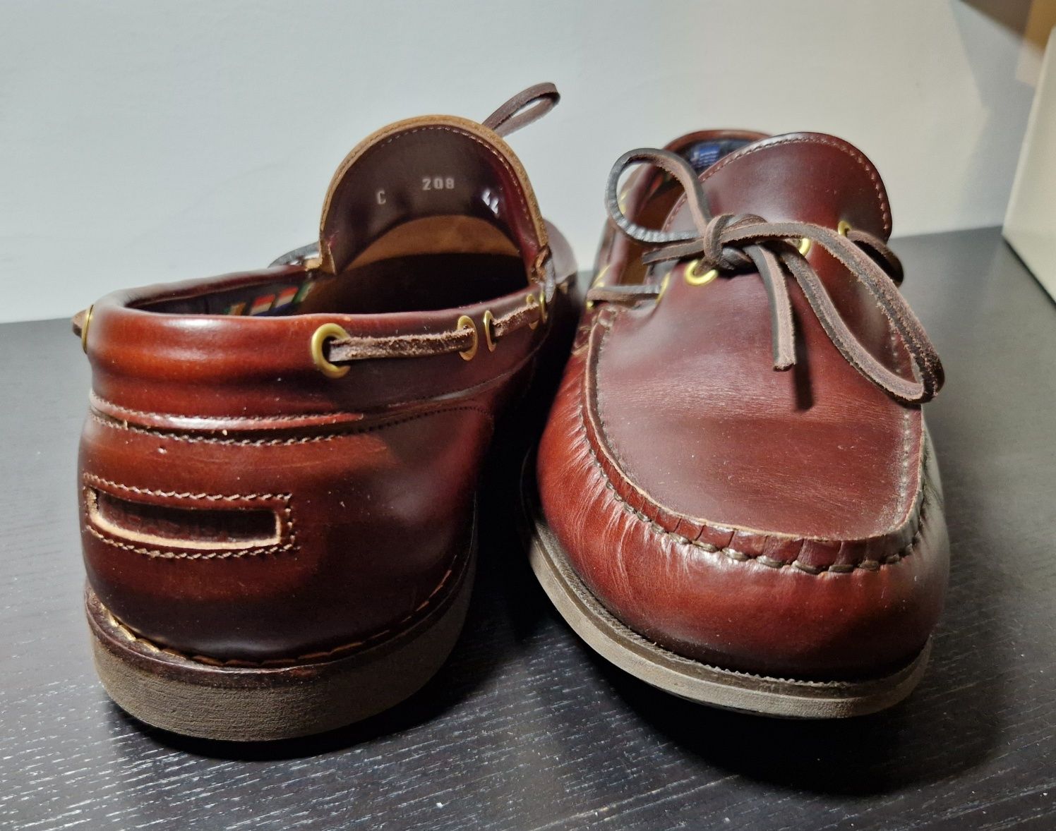 Sapatos de vela Mocasines em camurça
Pele natural puro de altíssimo qu