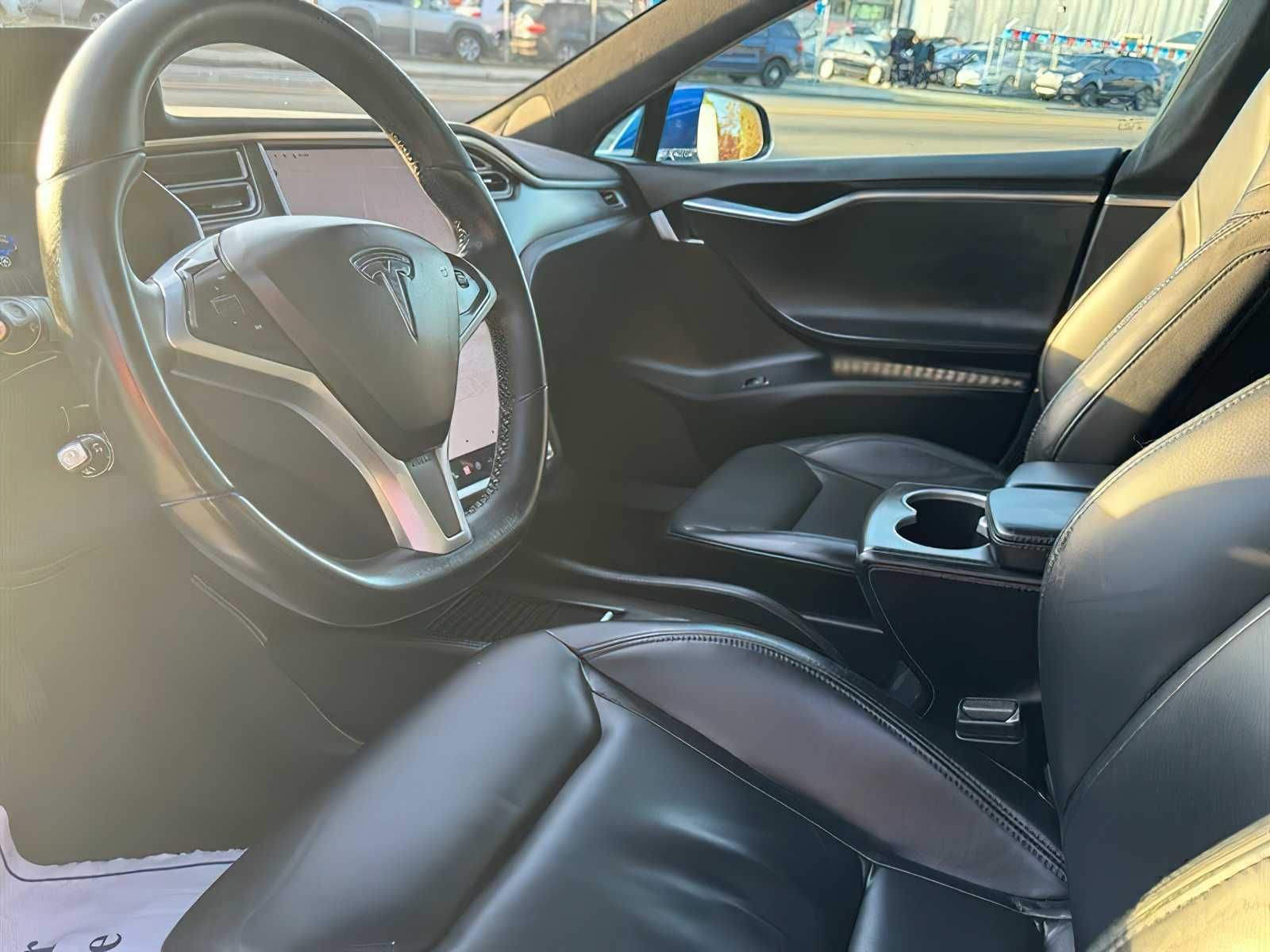 Tesla Model  S 2015 90D