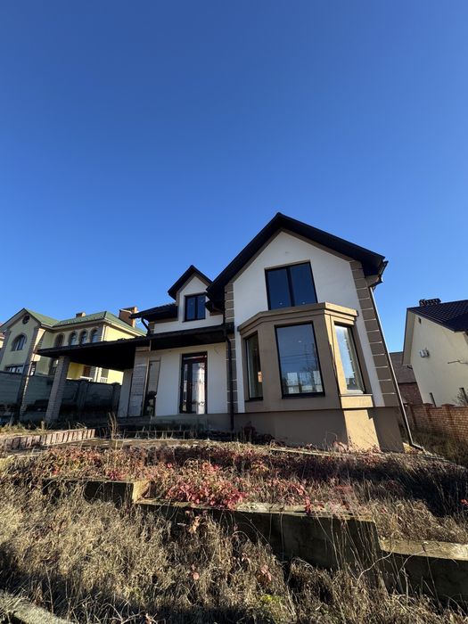 Будинок в селі Великий Кучурів