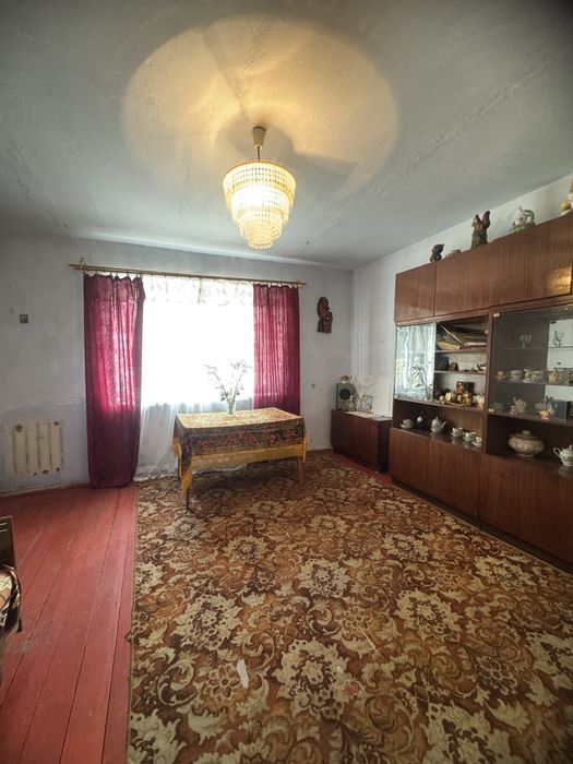 && 2 кімнатна квартира в Ізяслові