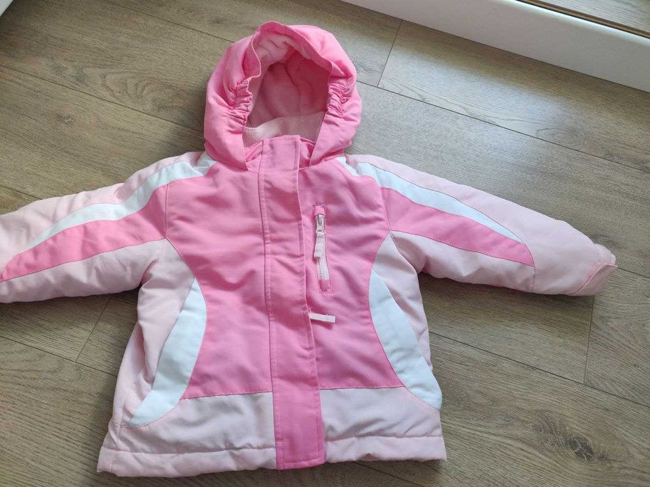 Зимова куртка на дівчинку