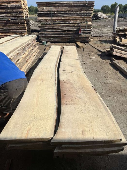 Дошка соснова необрізна 40 - ка свіжопил, пиломатеріали в наявності.