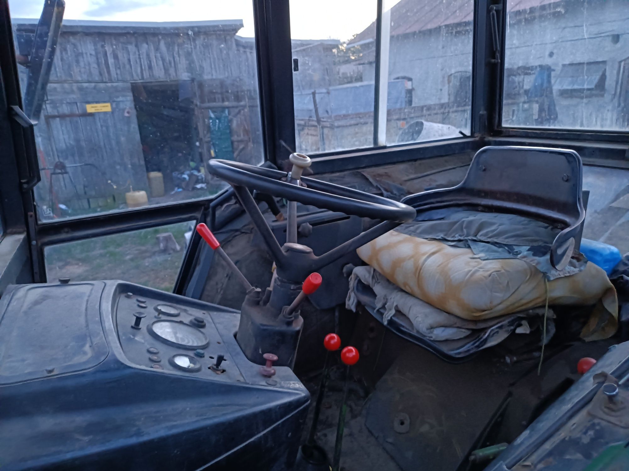 John Deere 2130, 1 półbiegi, 75 Km