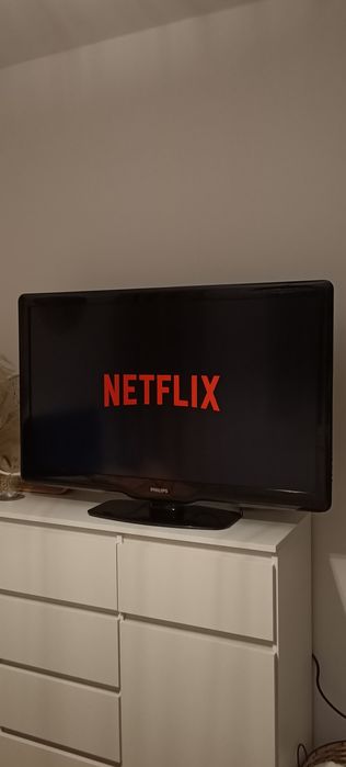 Telewizor PHILIPS 42" HD Netflix YouTube SmartTV podstawa plazma