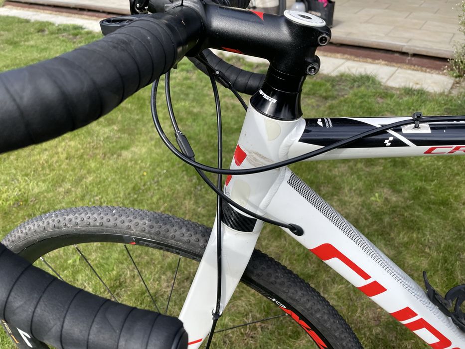 Cube Cross Race rozmiar 56