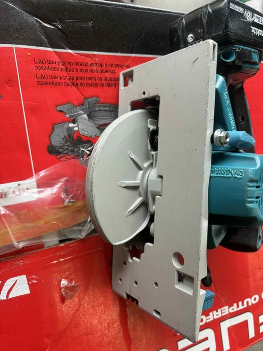 Pilarka Makita DHS680 + Bateria 5.0ah rok 2025