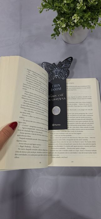 Livro " Fabricante  de lágrimas "