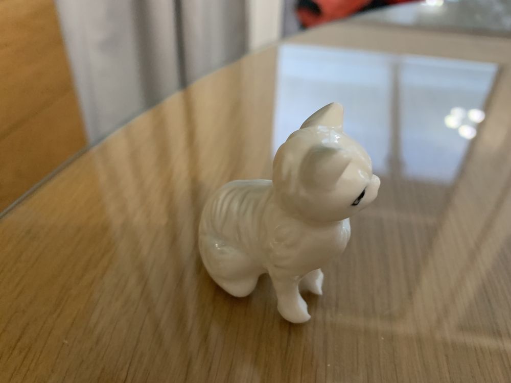 Pies i kot figurka porcelanowa