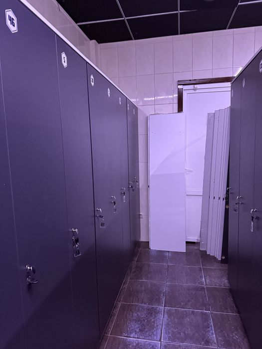 Двері і боковини до шафок роздягалок