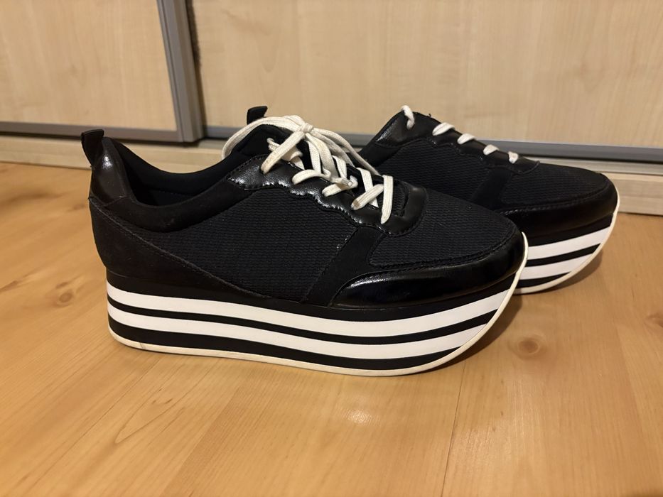 Buty damskie sportowe