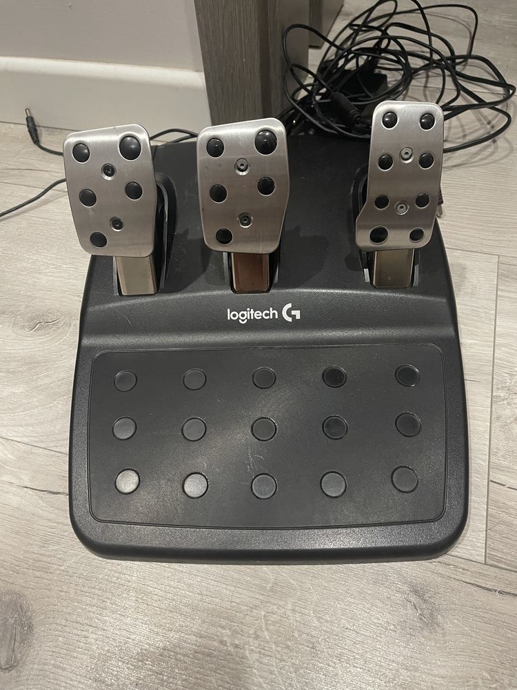 Kierownica Logitech Driving Force + stojak - stan bardzo dobry!