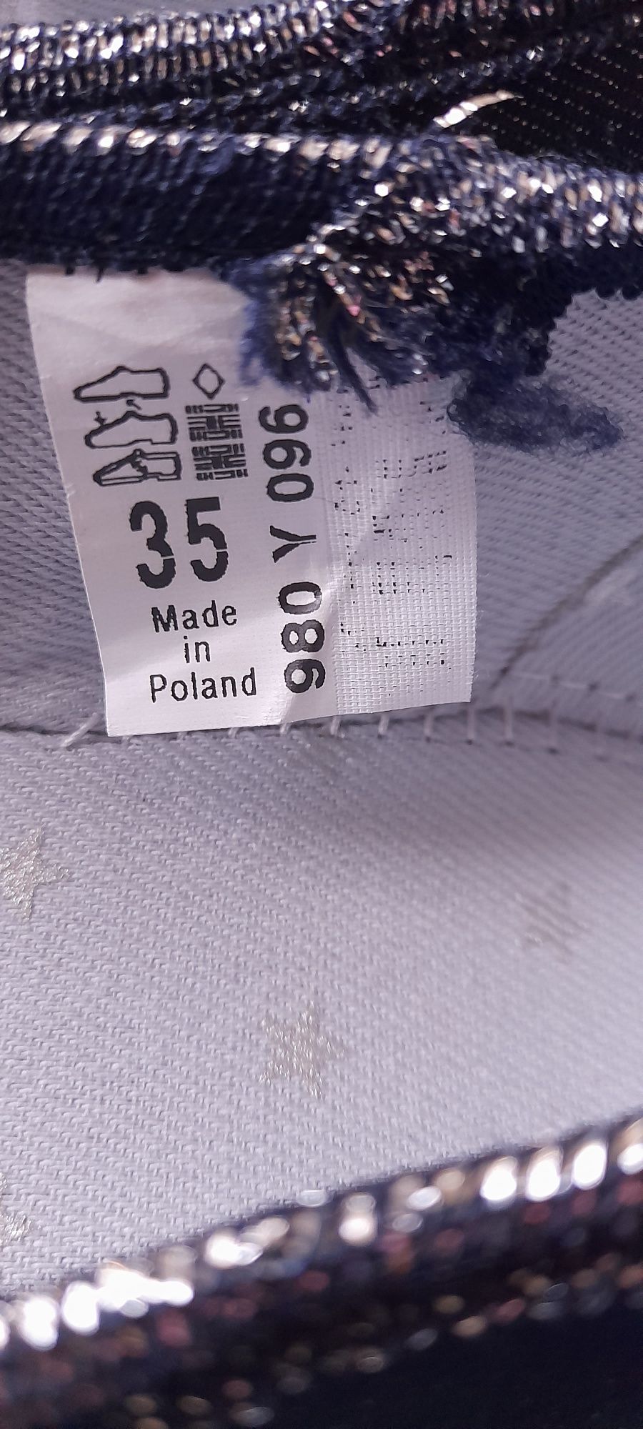 Buty rozmiar 35 .