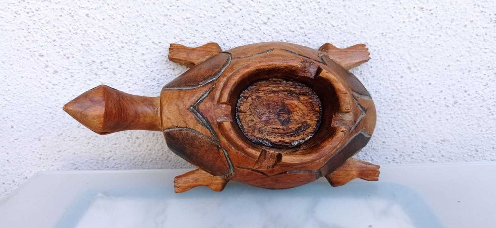 Cinzeiro madeira formato tartaruga