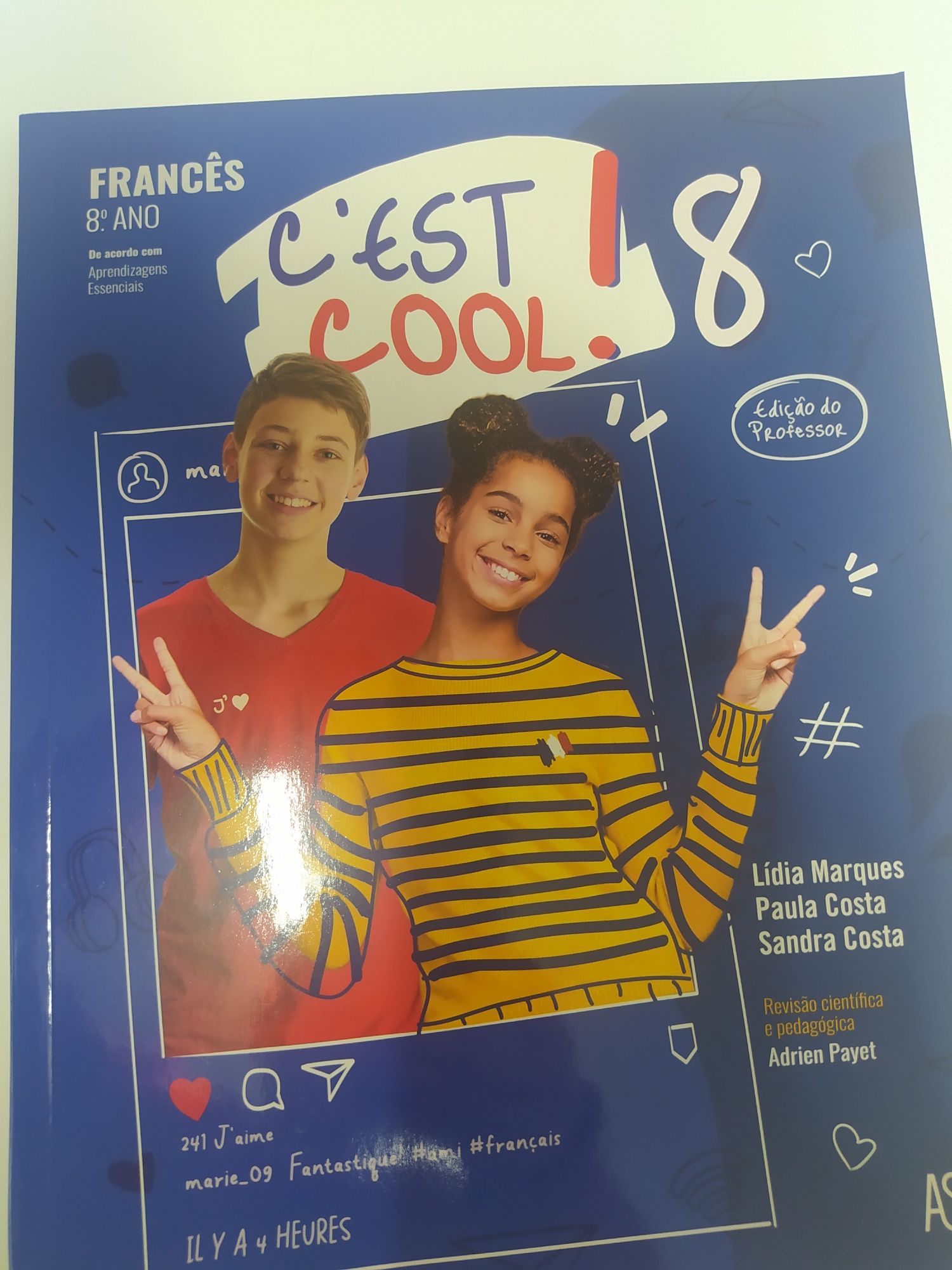 Manual e caderno de atividades C`est cool 8 novos