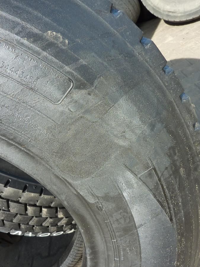 Opona używana ciężarowa 325/95R24 12.00R24 GOODYEAR 700zł C2108