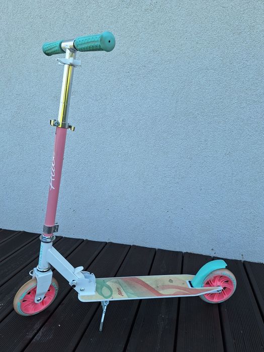 Hulajnoga RAVEN Alice 145mm Kółka LED