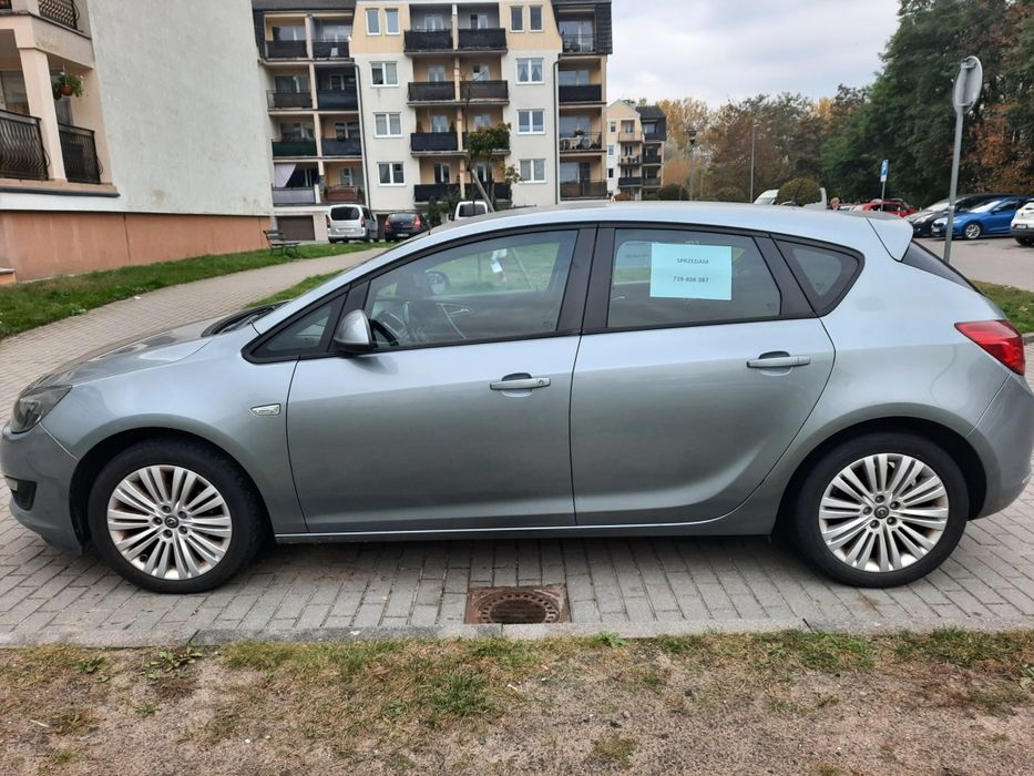 Opel Astra J 2014 r. Benzyna + Gaz