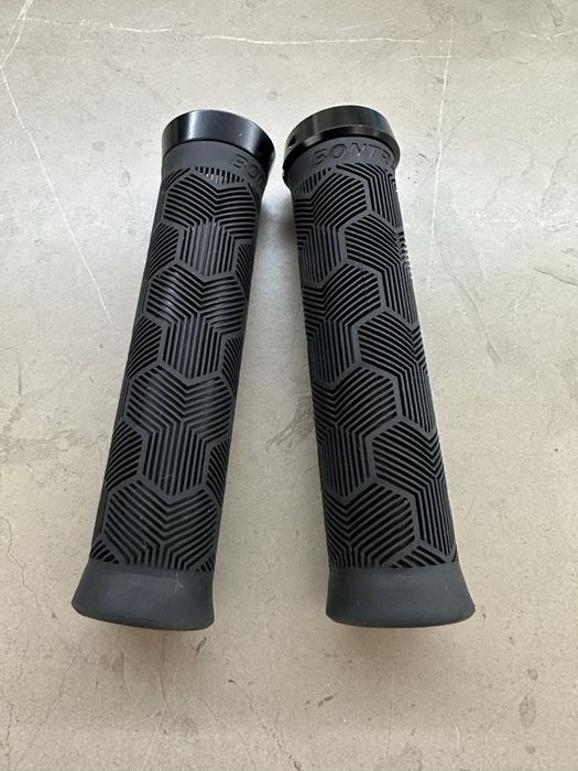 Ручки руля (гріпси) Bontrager XR Trail Elite нові!