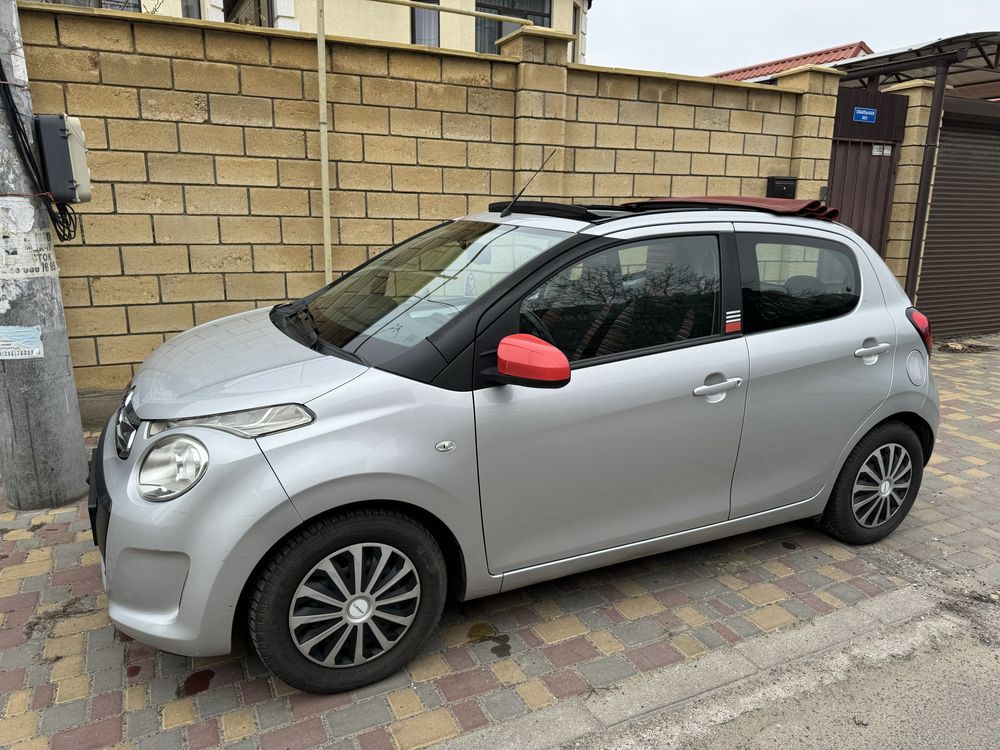 Продам Citroen c1 2016 год