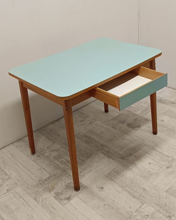 stół kuchenny vintage z krzesłami do jadalni  Czechosłowacja lata 60te