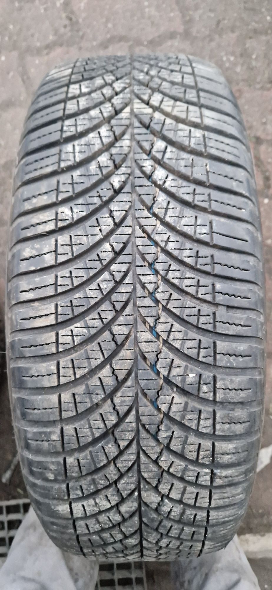 205/55 R16 Goodyear vector 4 Seasons gen-3 7,5mm 2022r