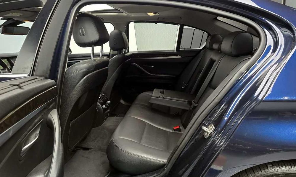 BMW F10 528i xDrive  Steptronic