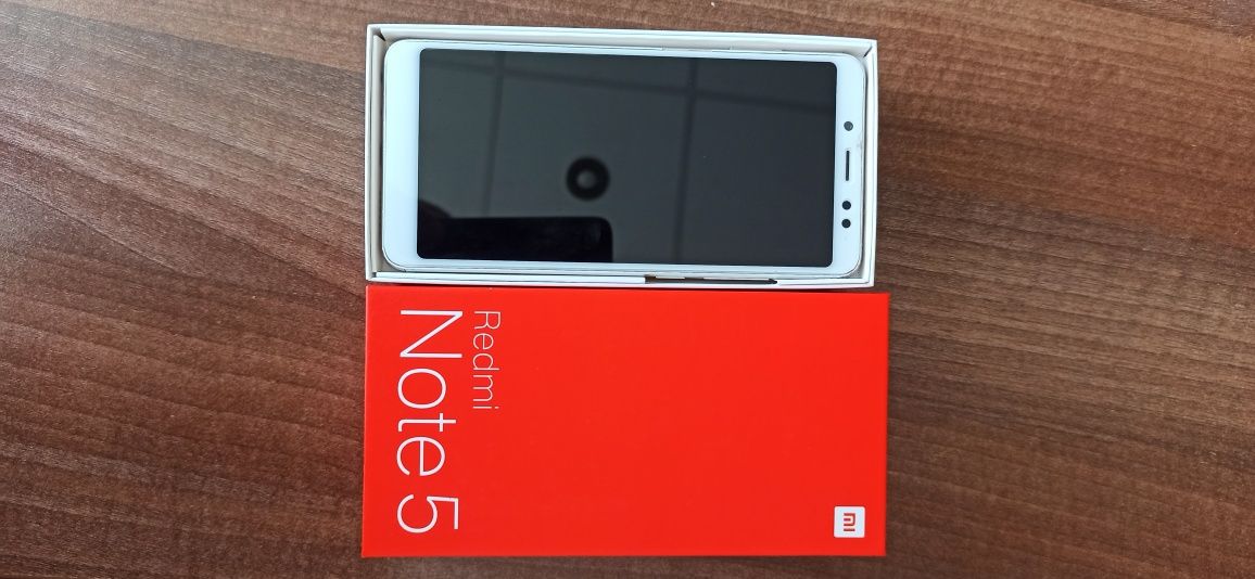 Телефон Redmi note 5