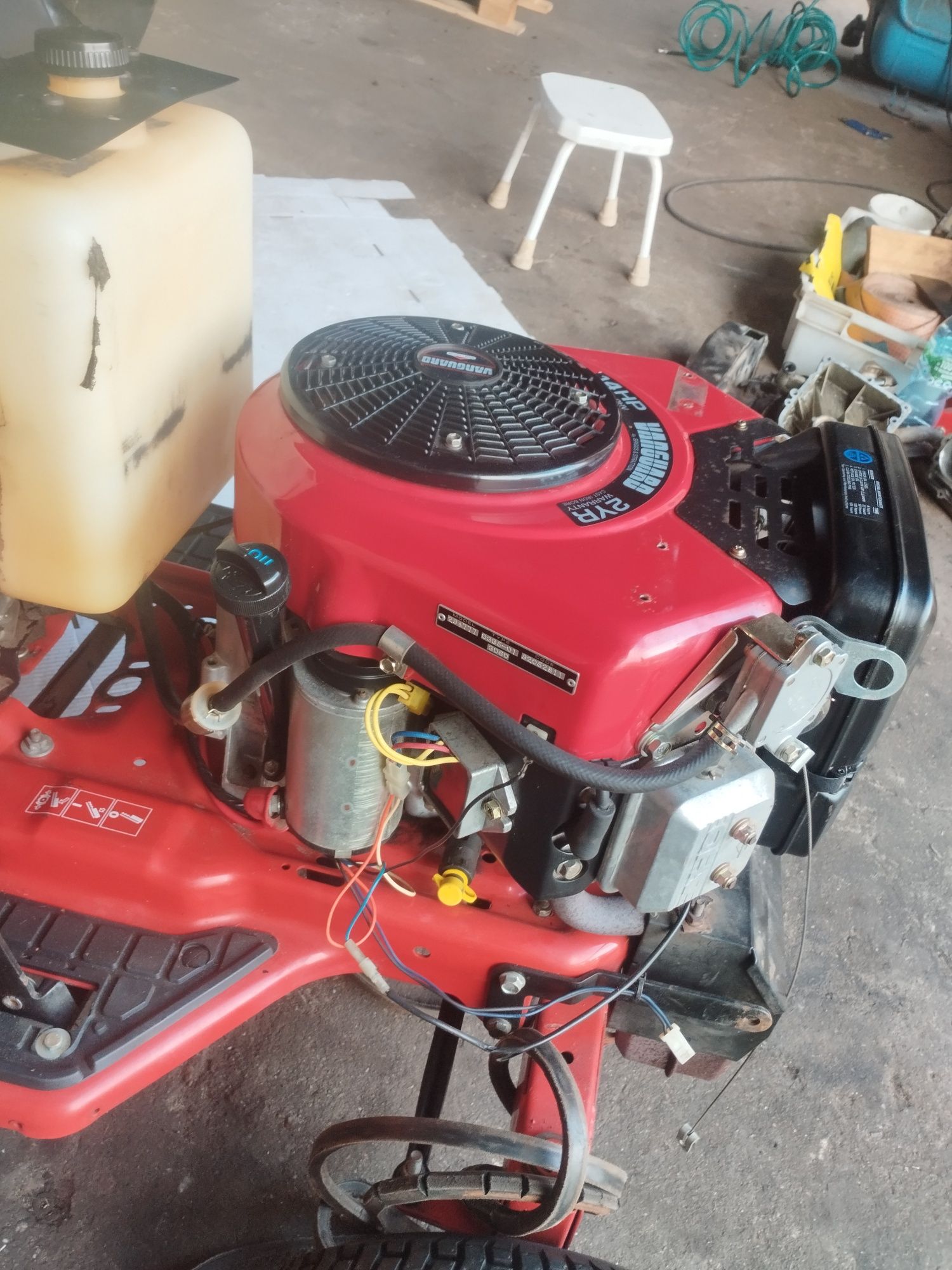 Silnik do traktorka kosiarki Briggs Vanguard 14 kM v-twin Igła!!
