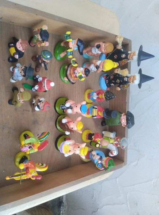 Bonecos/Figuras de barro feitos á mão