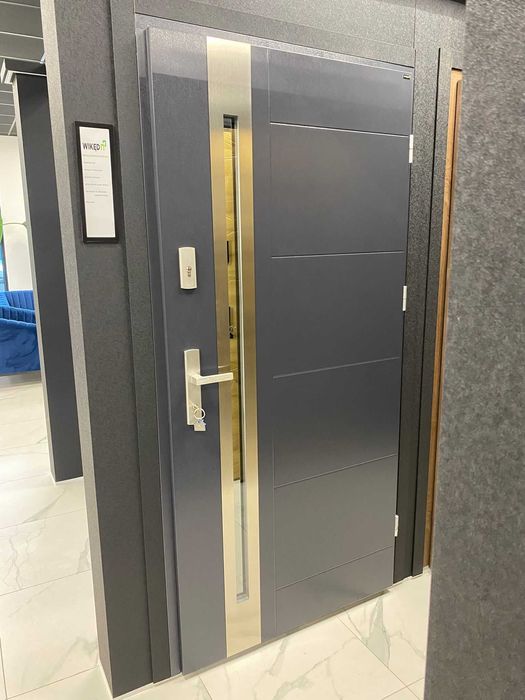 Drzwi zewnętrzne Wikęd wzór 25c struktura antracyt 90 prawe