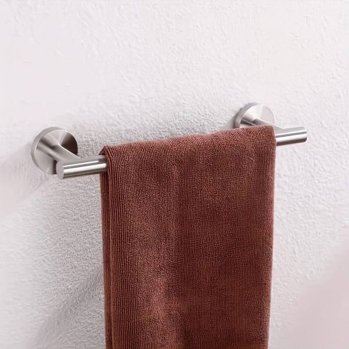 Zestaw wieszaków łazienkowych na ręczniki 7 elementów kol. inox