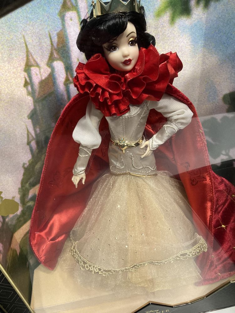 Disney Snow White Ultimate Princess Celebration Limited Doll NIB