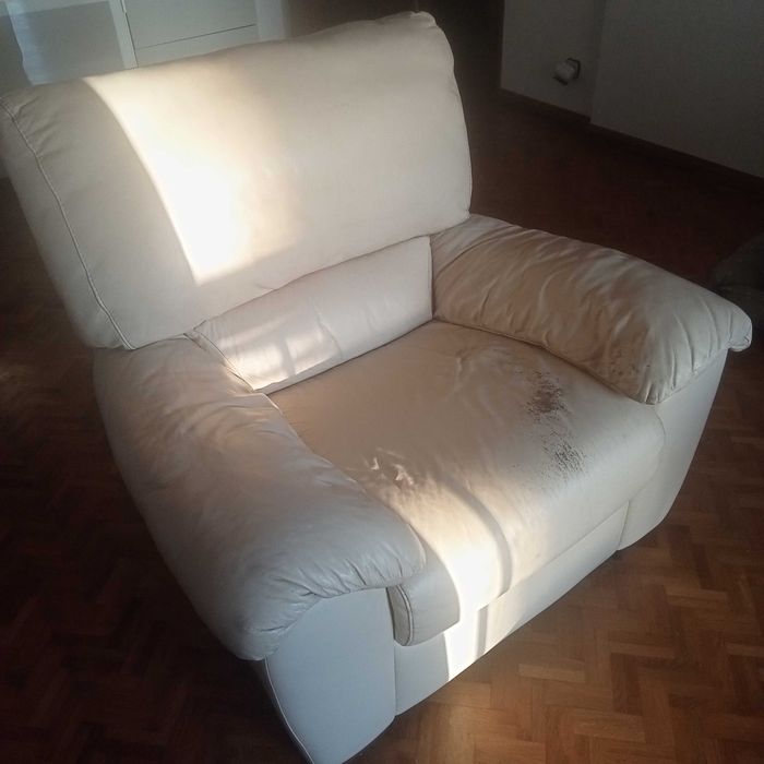 2 sofás em pele Château d'Ax