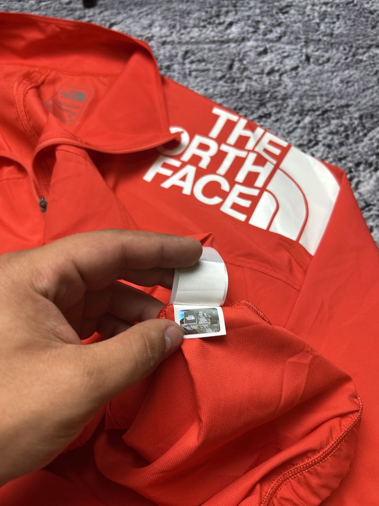 Вітровка The North Face
