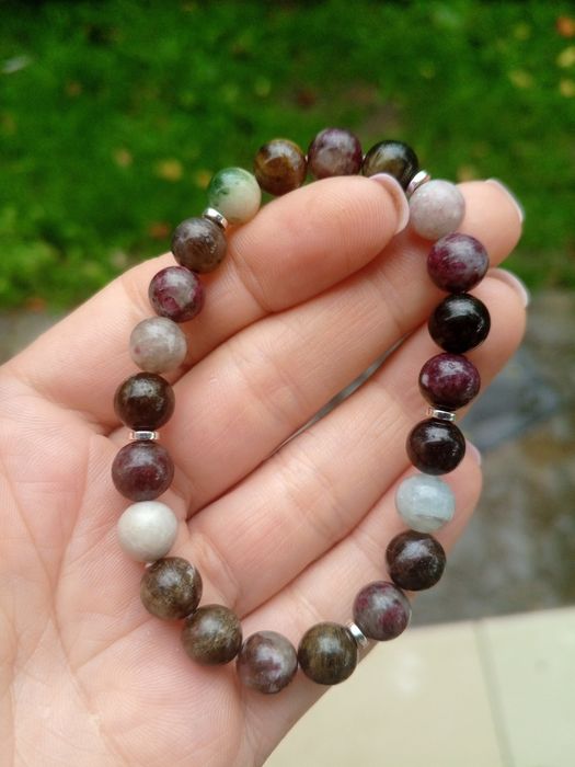 Турмалін. Браслет з натурального каміння