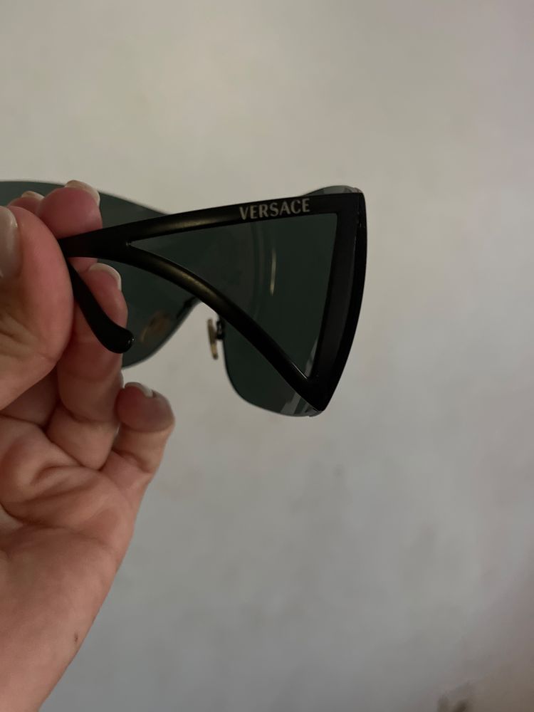Oculos unisexo marca Versace