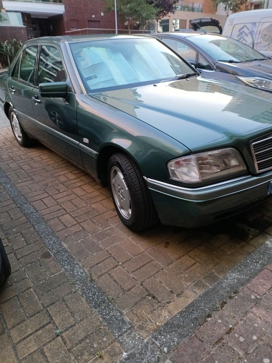 Mercedes Benz  C180