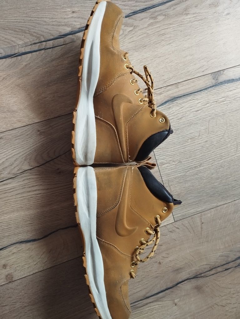 Buty jesienno- zimowe Nike Manoa