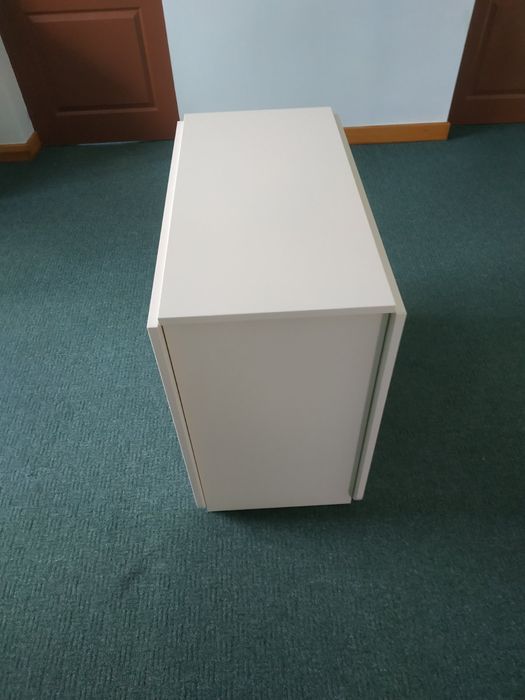 Продам стіл тумбу