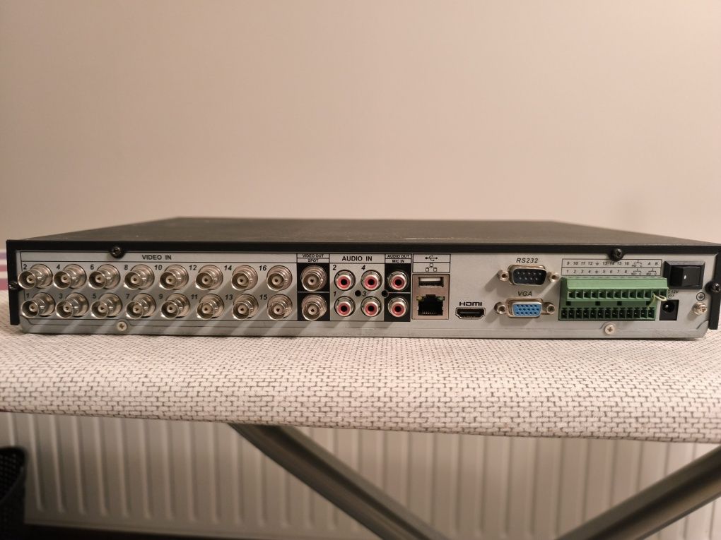 Rejestrator BCS 1604HF-A Dysk Sata 2 TB WD 20