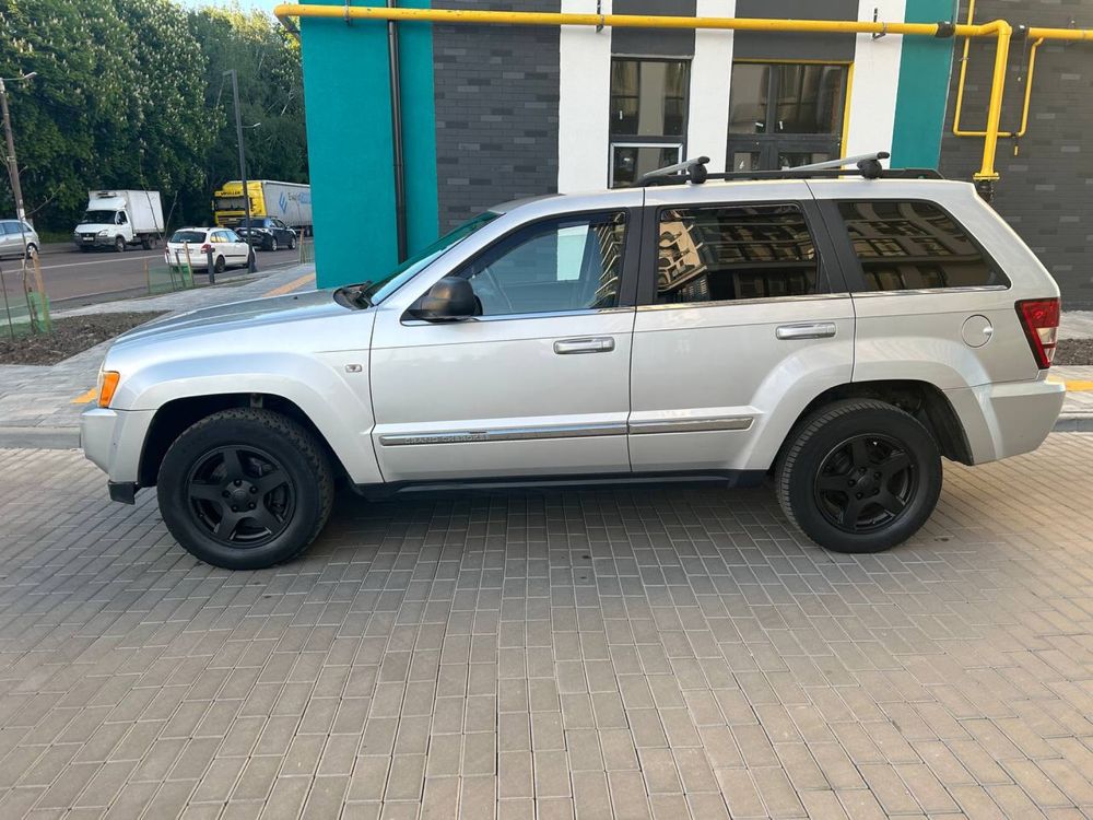 Jeep Grand Cherokee 4 wd праве кермо в Україні