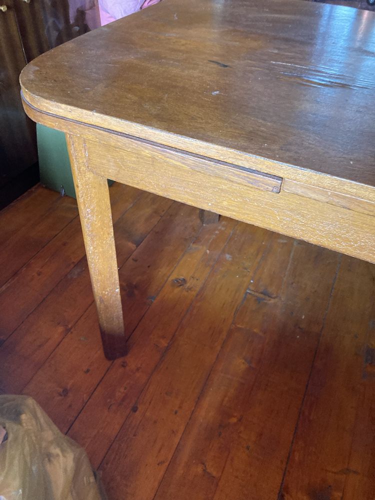 Duż stary stół