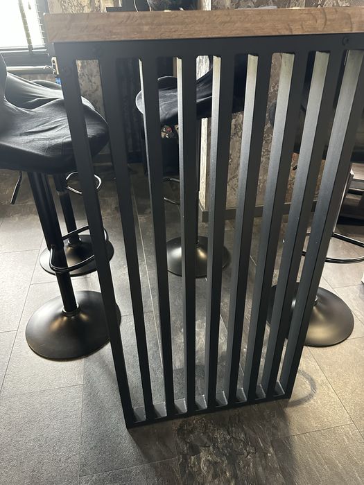 Продам стол и 4 стула