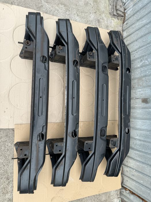 Підсилювач переднього бампера на Mercedes-Benz VITO W639.