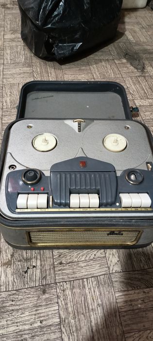 магнитофон бабинный Norelco