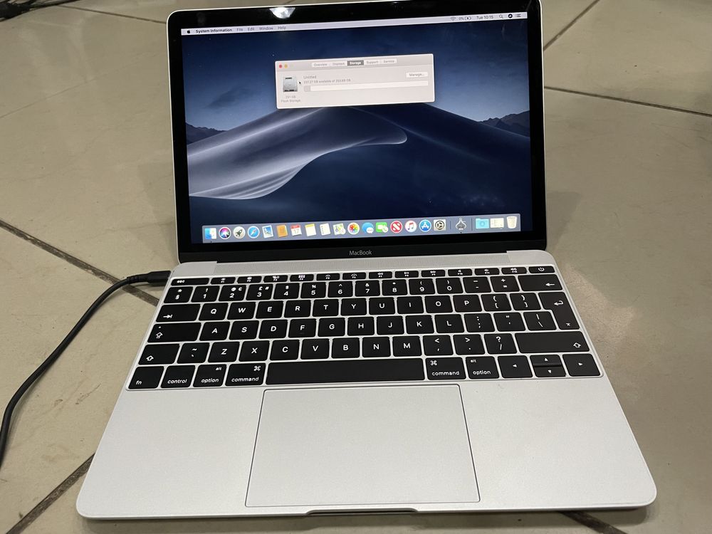 Macbook 12" retina M3 ,8GB 256GB a1534 Silver