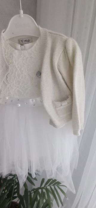 комплект святкового вбрання на дівчинку 74р пишна сукня.