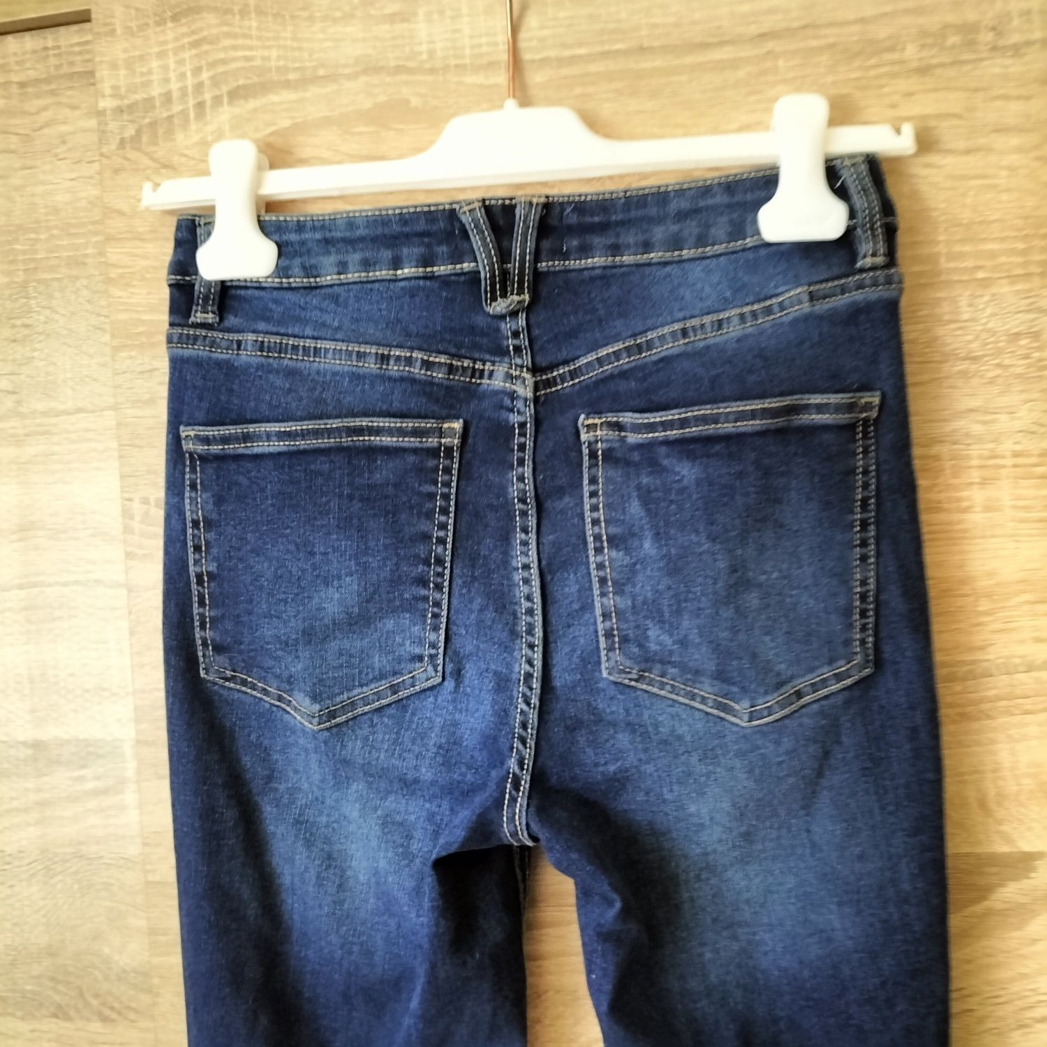 Damskie spodnie jeans roz S Sinsay