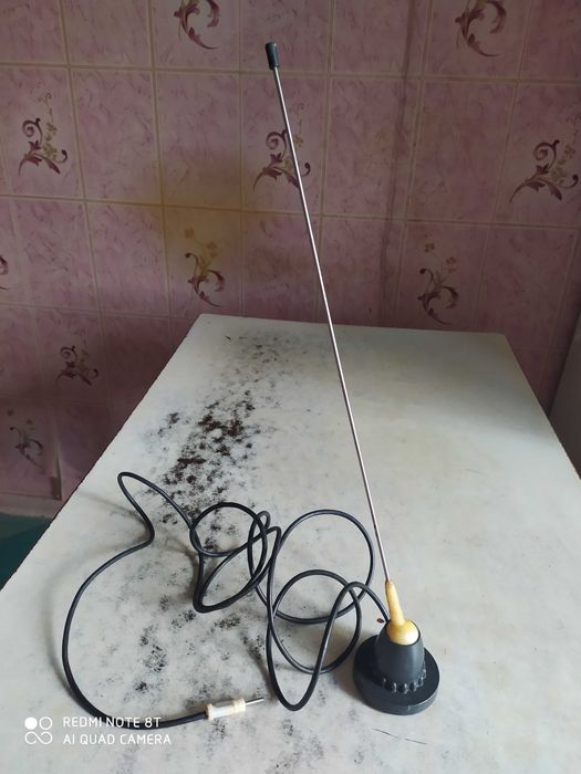 Антенна автомобильная сьемная на магните.