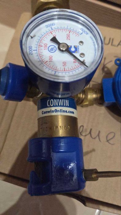 Продам американський гелієвий клапан для надування фольгових кульок